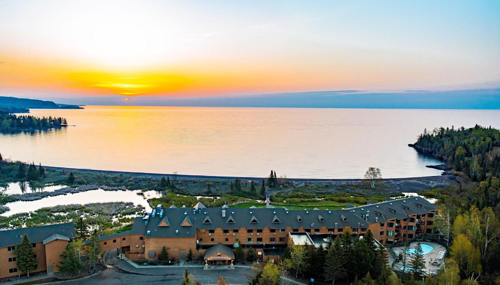 Superior Shores Resort Ту-Харборс Экстерьер фото